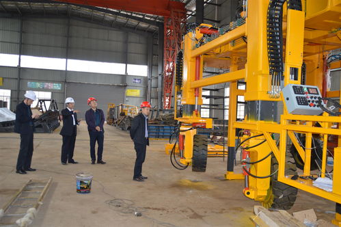 中鐵五局物資設備部領導赴電務城通公司三環(huán)機械廠考察調(diào)研