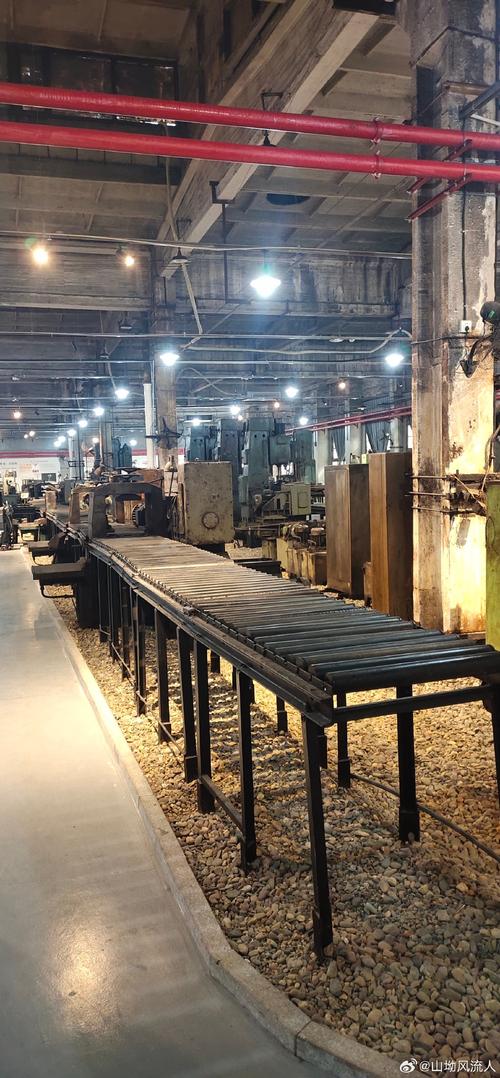 衡陽(yáng)建湘柴油機(jī)械廠,五十年代,曾經(jīng)是香噴噴的國(guó)營(yíng)企業(yè).隨著改革開(kāi)放